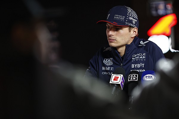 Menajeri: “Verstappen’in 2028 sonuna kadar Red Bull’la anlaşması ‘riskli’ değil”