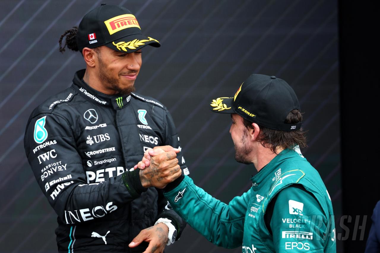 Fernando Alonso “trying to position himself” for Lewis Hamilton’s Mercedes spot