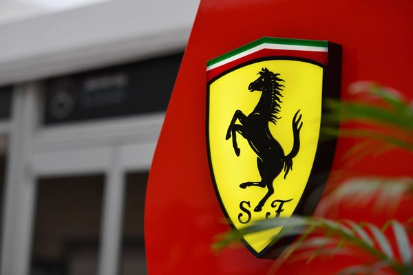 Hamilton haberlerinin ardından Ferrari’nin marka değeri  7 milyar dolar arttı!