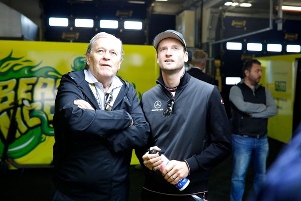 Haug: “Hamilton sonsuza kadar Mercedes’te yarışacak gibi görünüyordu” Haug: “Hamilton sonsuza kadar Mercedes’te yarışacak gibi görünüyordu”