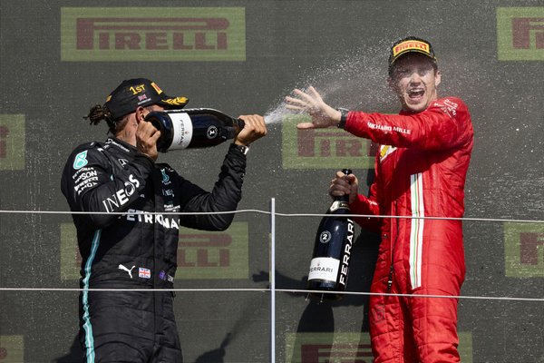 Leclerc’in hızına karşılık Brundle:”Hamilton’ı hafife almamak gerek”