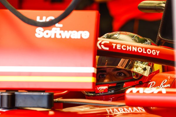 Sainz: “Ferrari’nin artık gelişim çalışmalarında beni dinlememesi ‘lehime’ olacak”