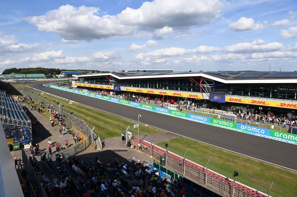 Silverstone 2034’e kadar F1 takviminde!