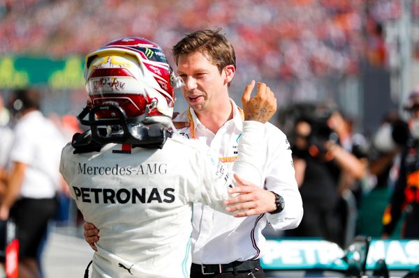Vowles: “Mercedes Hamilton’ı kaybettikten sonra daha güçlü geri dönecektir”