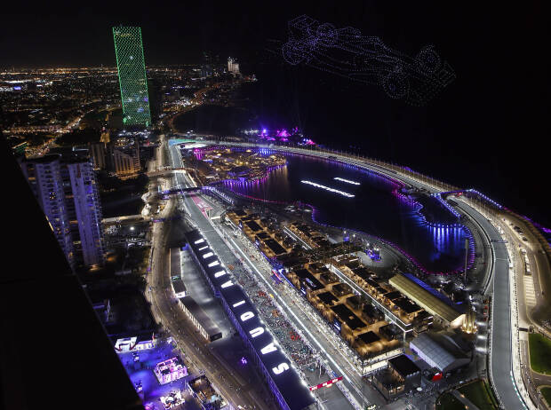 Live bei Sky: Alle TV-Infos zum Formel-1-Rennen in Dschidda 2024 Live bei Sky: Alle TV-Infos zum Formel-1-Rennen in Dschidda 2024