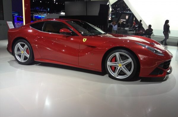 Ferrari – F12 – 6.3 V12 (740 bg) – Teknik Özellikler