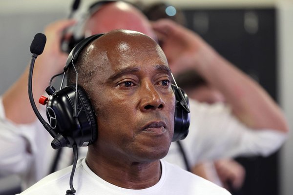 Baba Hamilton: “Lewis, Ferrari için yarışmanın hayalini kuruyordu”
