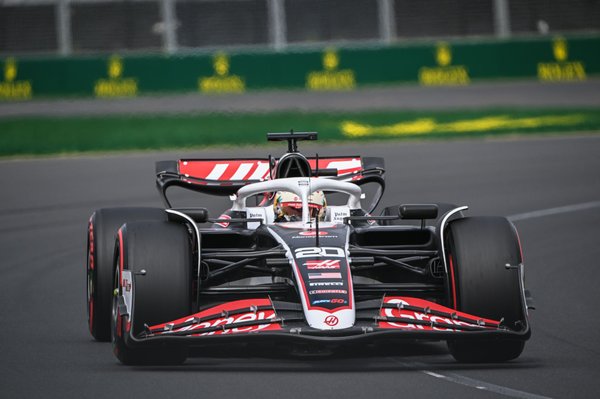 Haas: “Magnussen takıma kızmakta haklı”