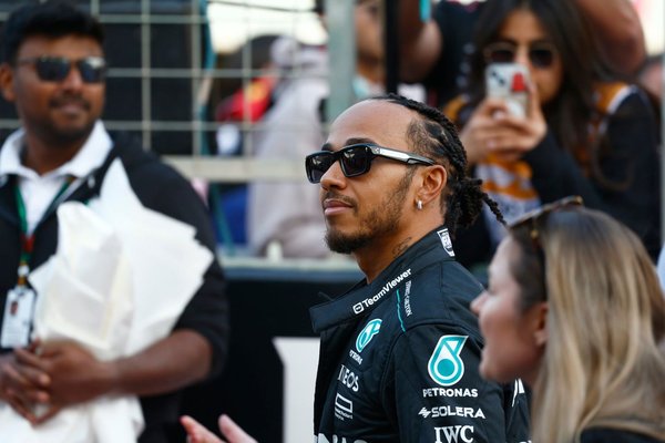 Hamilton: “Kariyerimin bir sonraki adımı Mercedes’e olan inancımdan bağımsız”