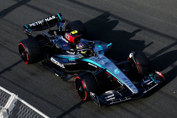 Hamilton: “Üç yıldır zıplama sorunu yaşıyoruz” Hamilton: “Üç yıldır zıplama sorunu yaşıyoruz”