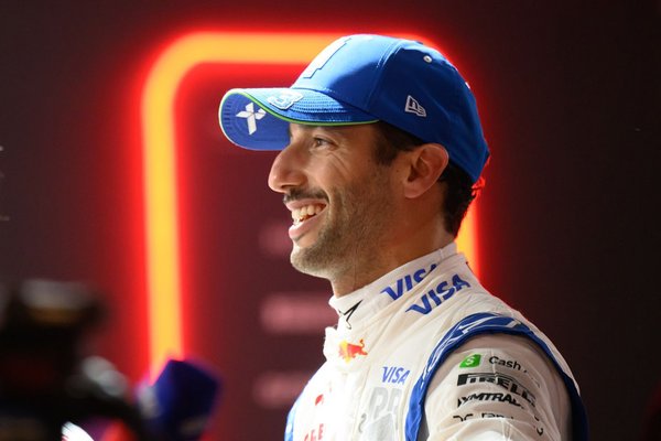 Kravitz: “Ricciardo’nun Red Bull koltuğu için en büyük rakibi Sainz”