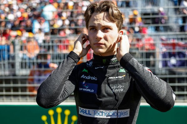 McLaren: “Piastri takımın ‘liderlerinden’ birisi oldu”