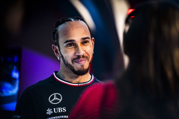 Smedley: “Hamilton, Ferrari’ye %100’ünü verirse tifosi de karşılığını verir”