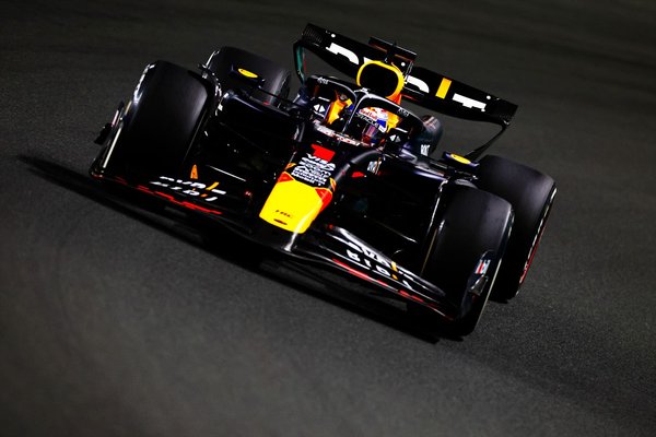 Verstappen: “Bütün takım için inanılmaz bir hafta sonu oldu!”