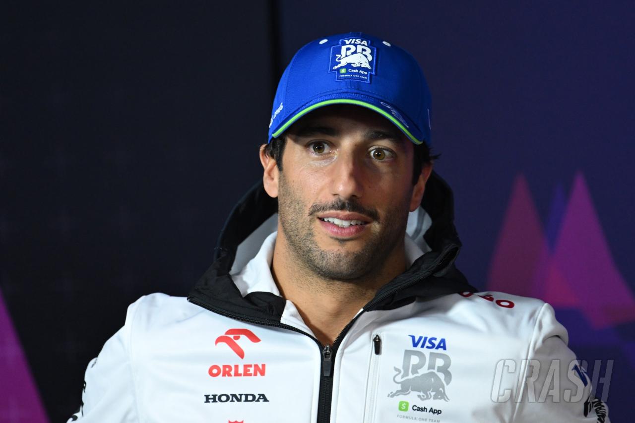 Daniel Ricciardo dealt “expect more” warning as replacement “rumour” hots up
