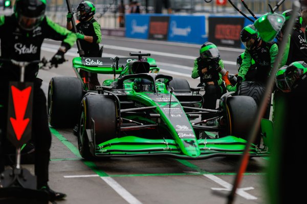 Bottas: “Pit stop sorunlarını çözmek için Imola’ya kadar bekleyeceğiz”