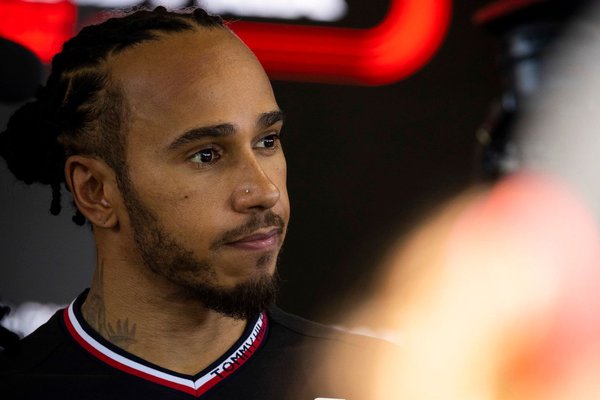 Collins: “Hamilton, Ferrari’de zorlanacak”