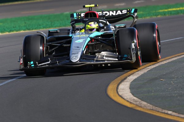 Hamilton: “2025’te ilk yarışın Melbourne’de olması harika”