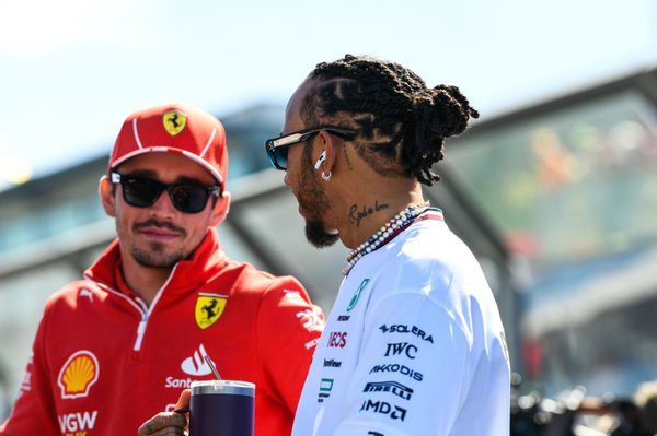 Leclerc: “Alonso, F1’de olmayı hak ediyor”
