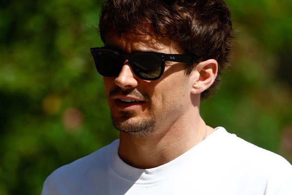 Leclerc: “Sainz son yarışlarda açıkça daha iyi bir iş çıkardı”