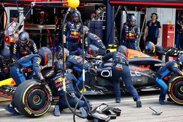 Red Bull, Japonya’da sezonun en hızlı pit stopunu yaptı