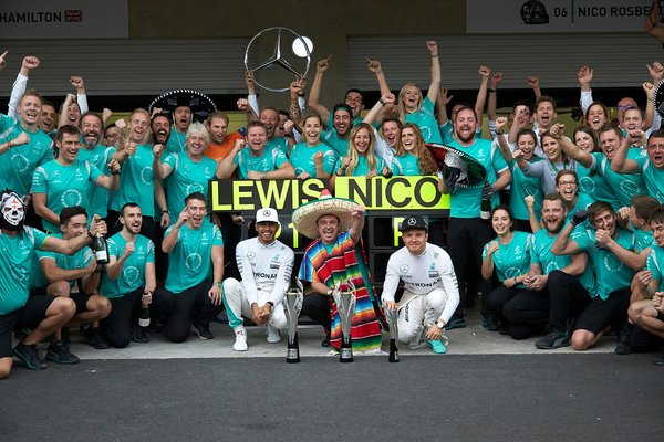 Rosberg: “Hamilton ile yaptığımız kazadan sonra takım masrafları bize ödetti”