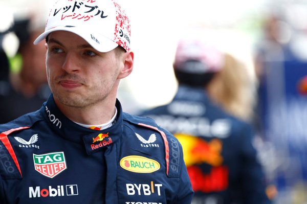 Verstappen: “Çin’e sprint yarışıyla dönmek akıllıca değil”