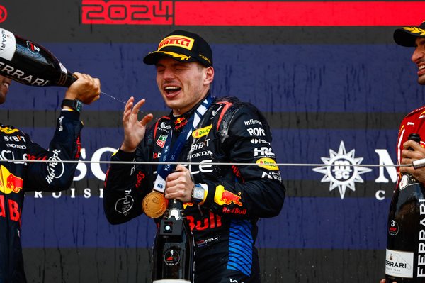 Verstappen: “Melbourne’den sonra kazanmak güzel ama buna bir ‘rahatlama’ diyemem”