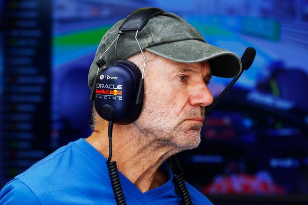 Verstappen: “Newey’nin takımda kalmasını tercih ederim”