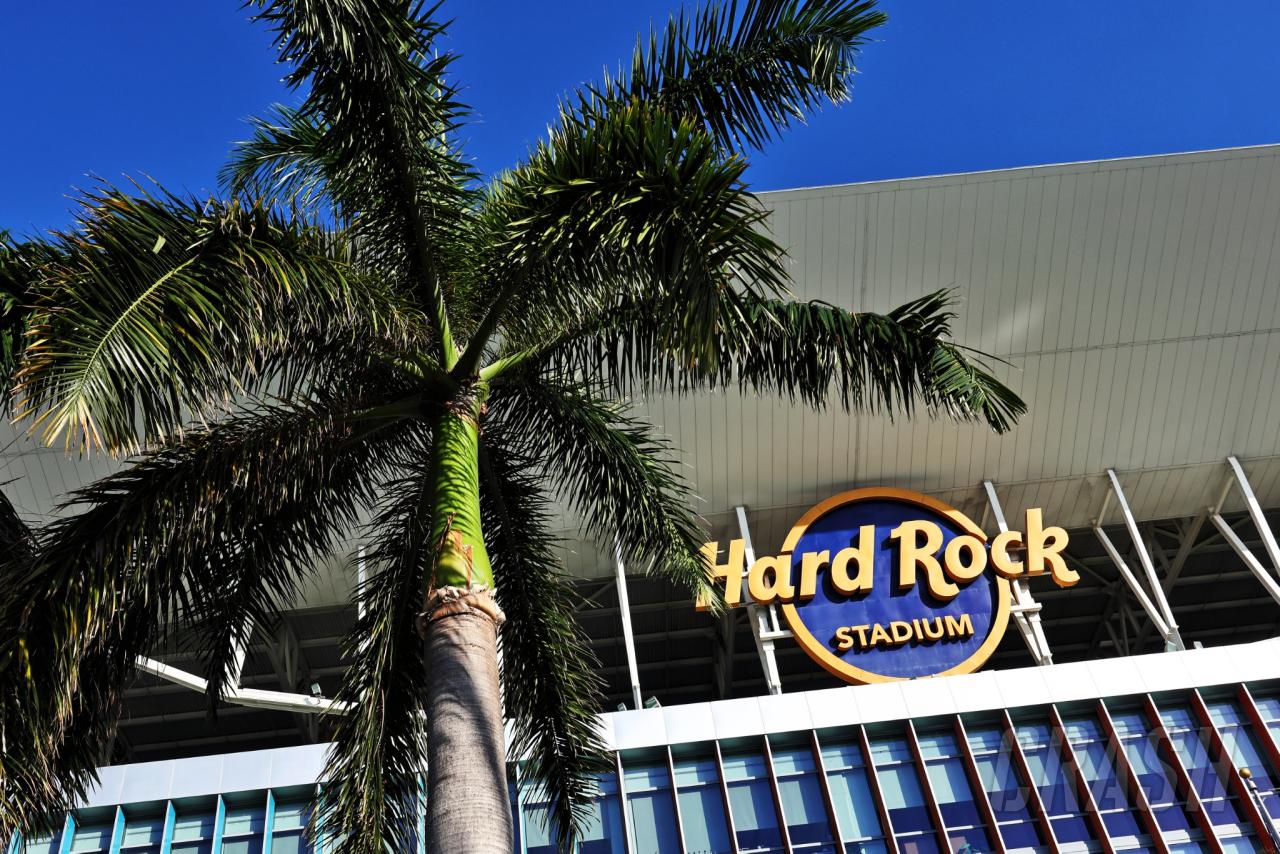 Expensive food prices – including $280 lobster rolls – defended by Miami GP boss