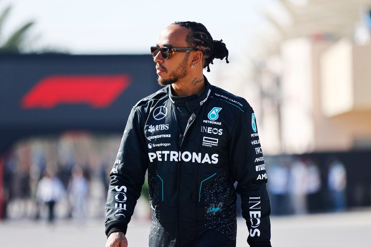 Hamilton: “Newey Formula 1’de beraber çalışmak istediğim bir numaralı kişi”