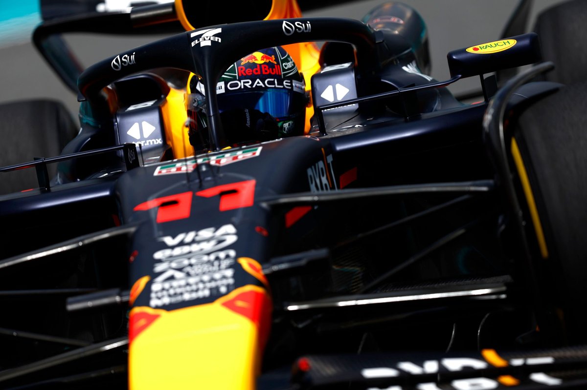 Perez: “McLaren pole pozisyonunda olmalıydı”