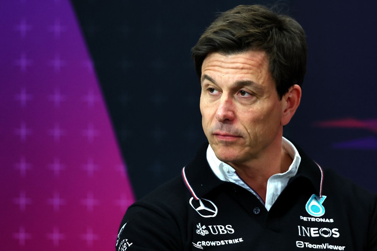Wolff, Horner’ın Mercedes’ten Red Bull’a ‘220’ personel geçtiği iddiasını reddetti