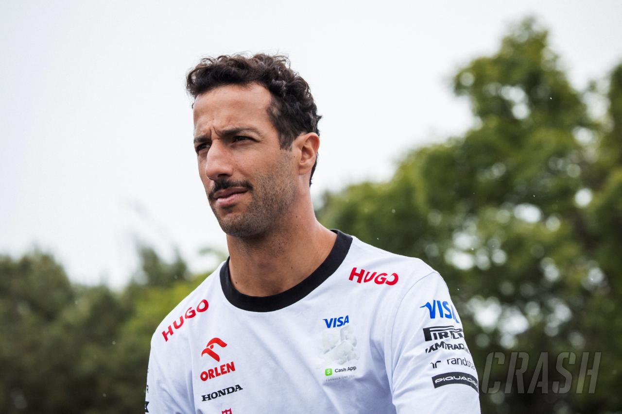 Daniel Ricciardo “protected by Christian Horner” – but “at risk of losing his seat”