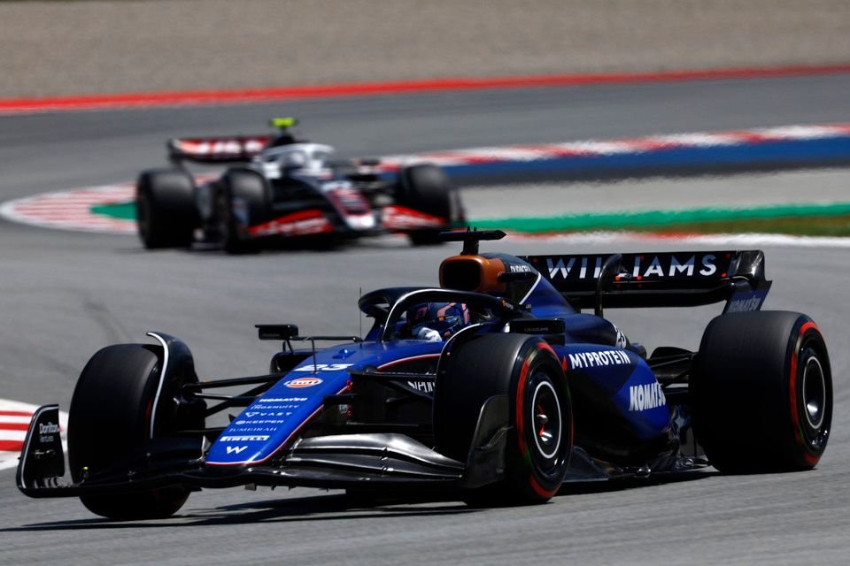 Albon, güç ünitesi değişikliklerinin ardından İspanya GP’ye pit yolundan başlayacak