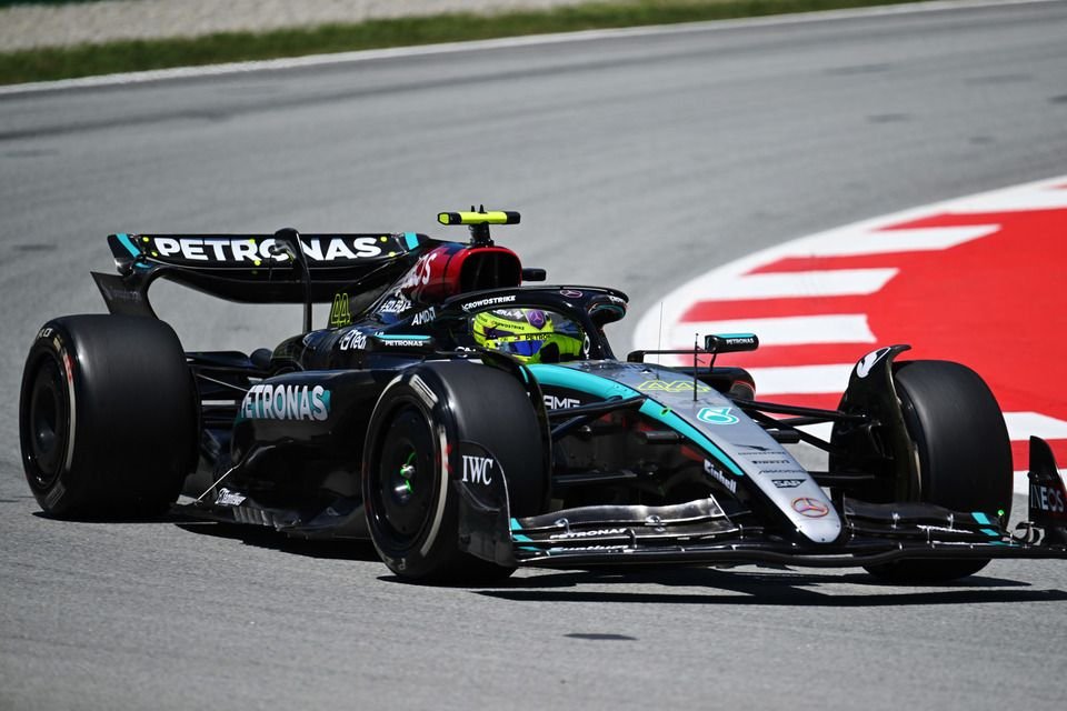 İspanya Yarış 2. antrenman: Hamilton zirvede, Sainz 2. sırada!