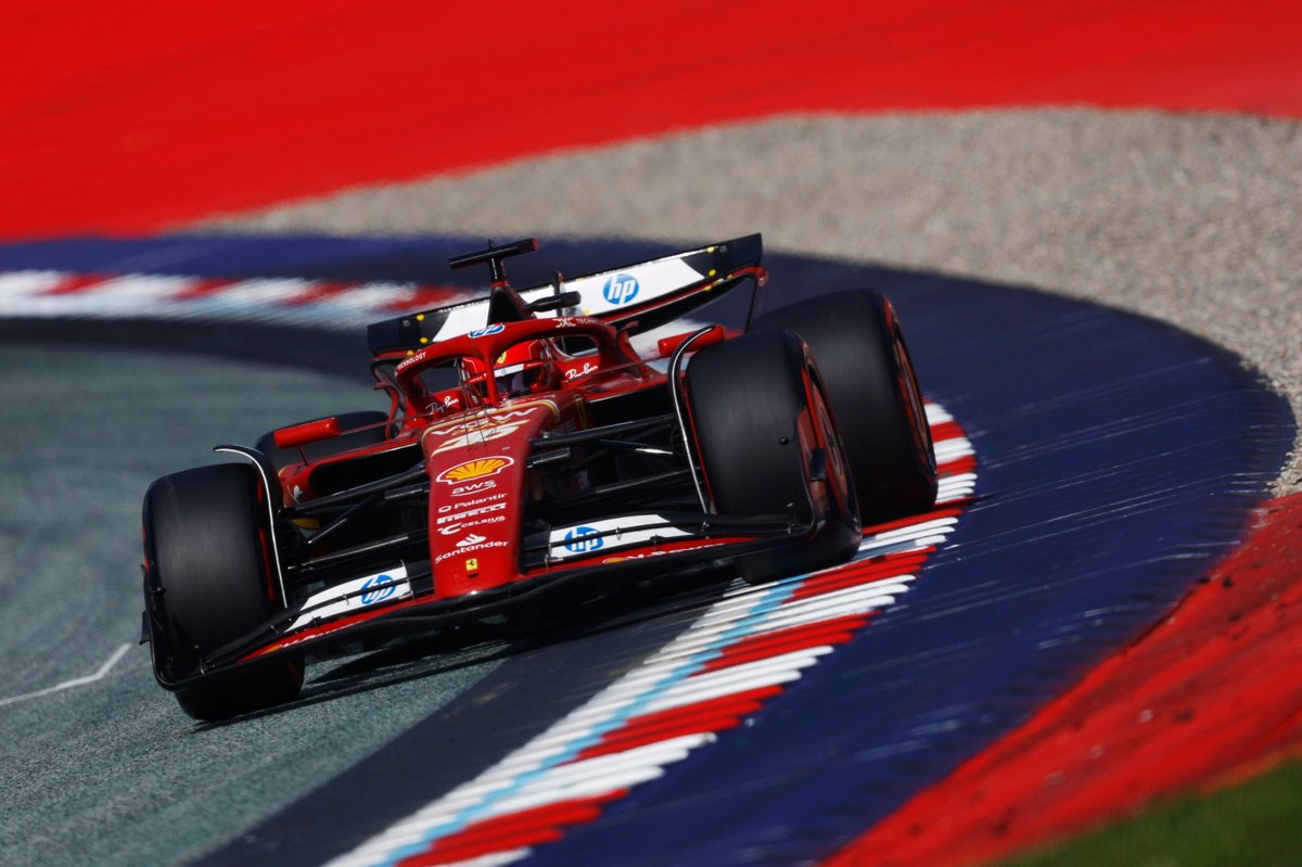 Leclerc: “Her şeyi mükemmel yaparsak Mercedes’i yenebiliriz”