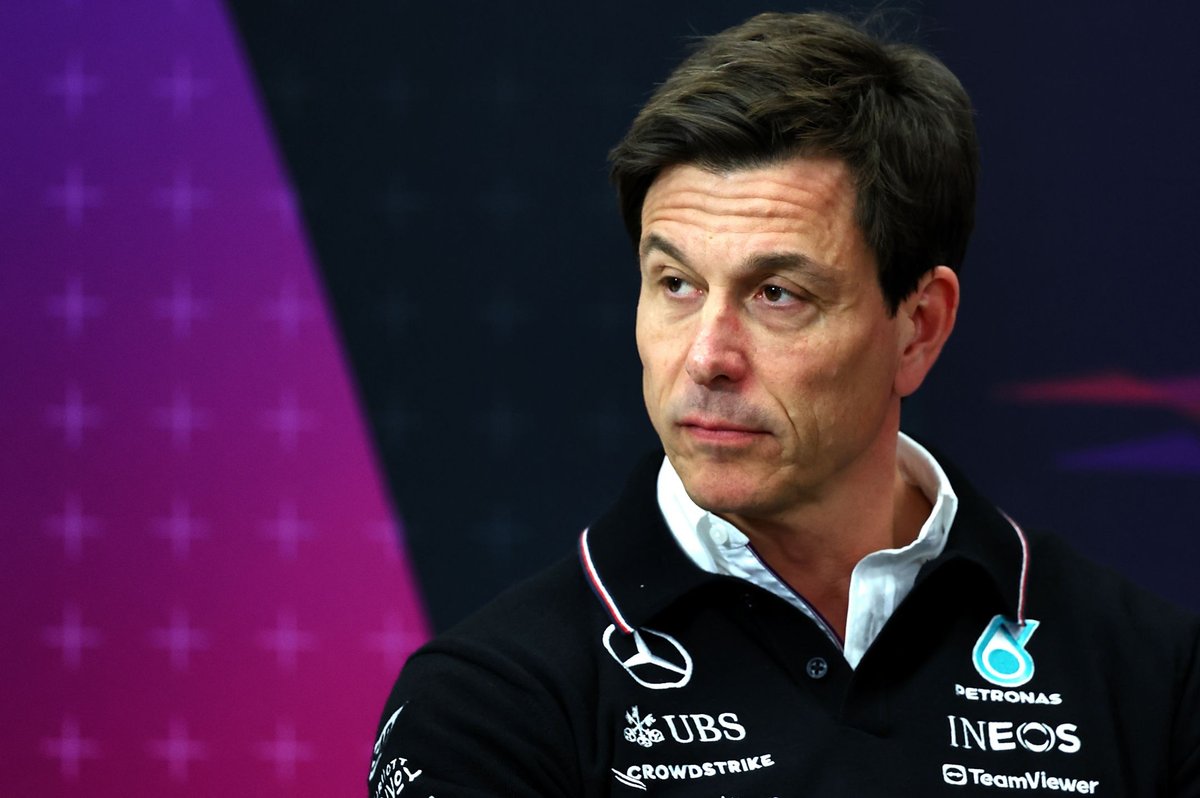 Wolff: “İsimsiz e-postayı gönderen aptalları polise verdik”