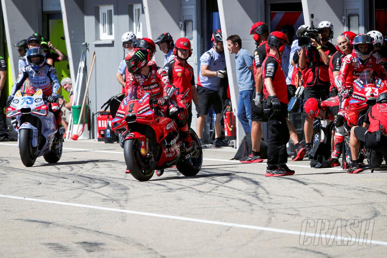 Bagnaia, Acosta: ‘Towing makes MotoGP look like Moto3’, ‘The young guys will copy us’