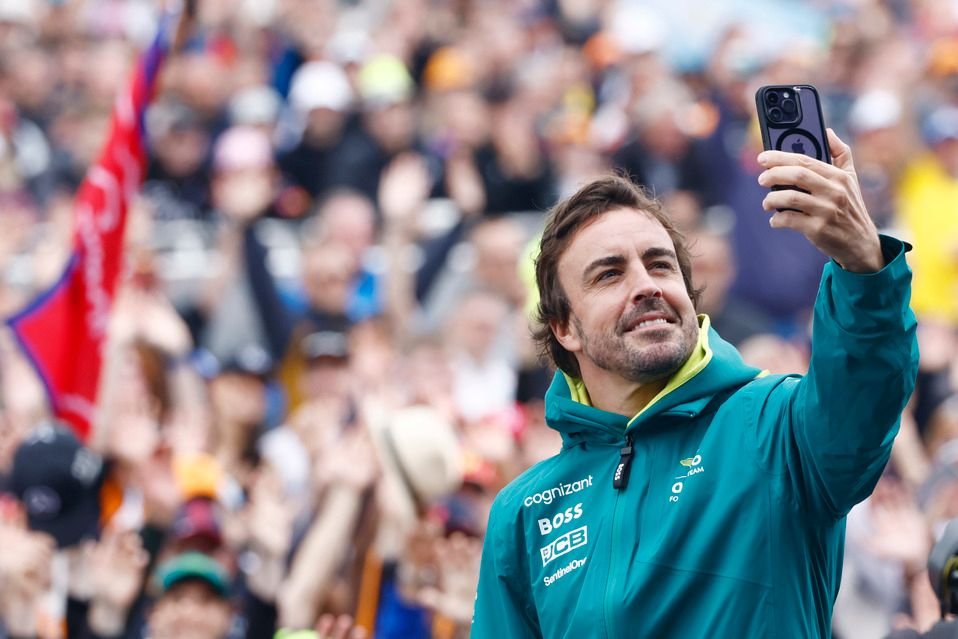 Alonso: “Eski pilotlar daha karizmatikti”