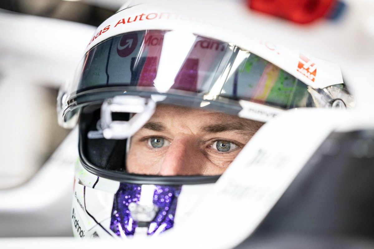 Hulkenberg’den Magnussen’e destek: “Takımda kalmayı hak ediyor”