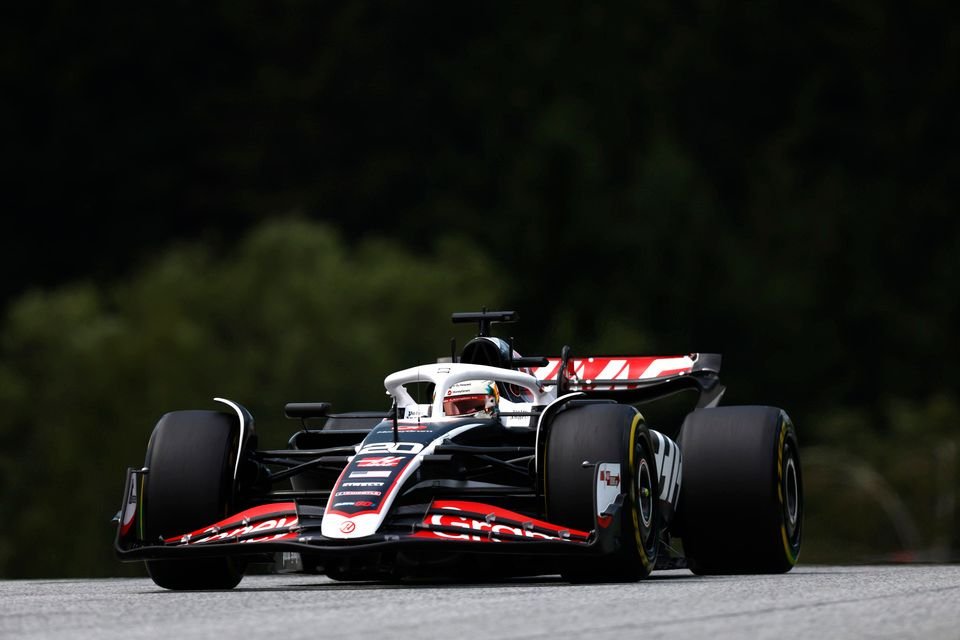 Magnussen: “Herkes Sainz’ı bekliyor”
