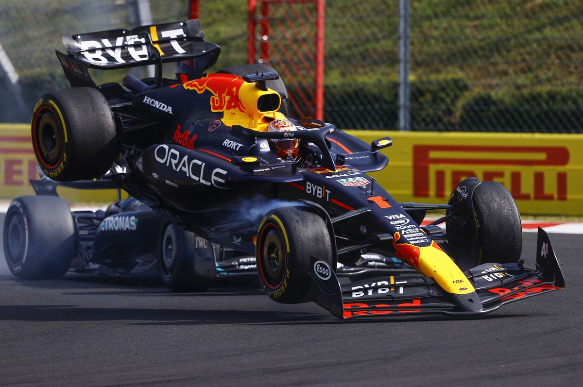 Marko, Macaristan GP’de yaşanan kazanın Hamilton’ın suçu olduğunu düşünüyor