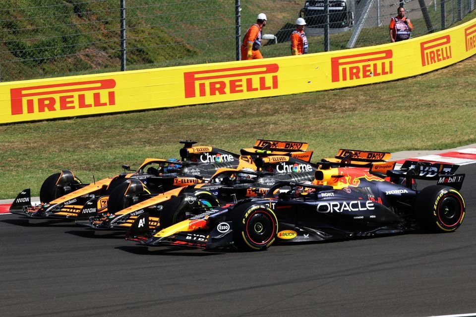 Red Bull: “Verstappen’le oturup her şeyi konuşacağız”