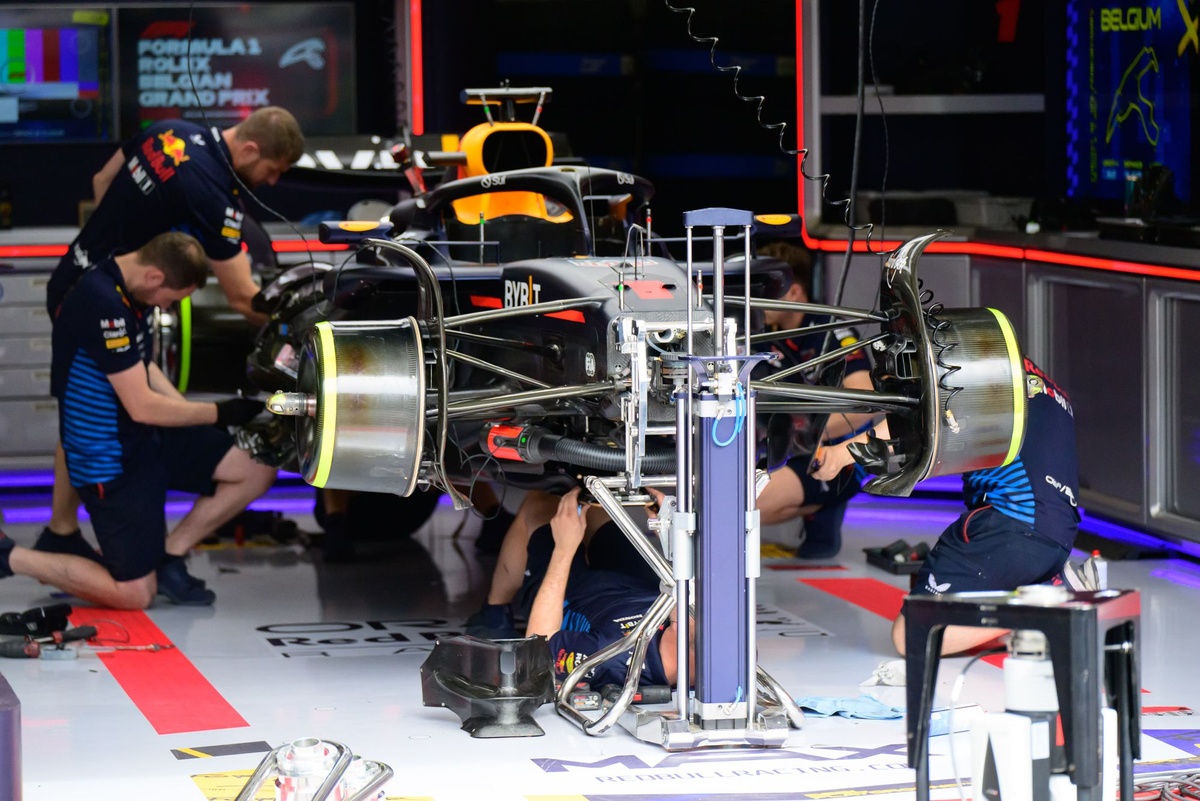 Resmi: Verstappen, Belçika Yarış için 10 sıra grid cezası aldı