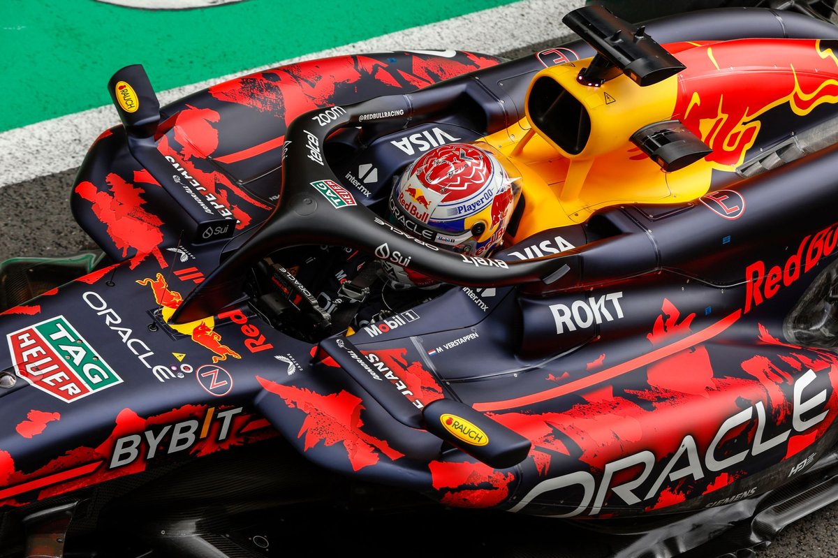 Verstappen, çakıllara taştıktan sonra yaklaşık 1 saniyelik yere basma kuvveti kaybetmiş Verstappen, çakıllara taştıktan sonra yaklaşık 1 saniyelik yere basma kuvveti kaybetmiş