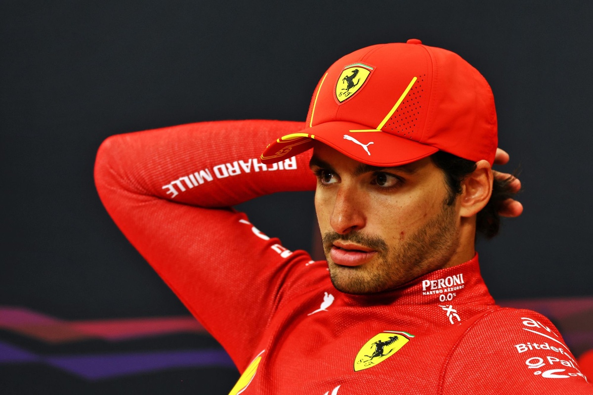 Williams, Sainz’a ilk kez 2023 Abu Dabi’de teklif götürmüş