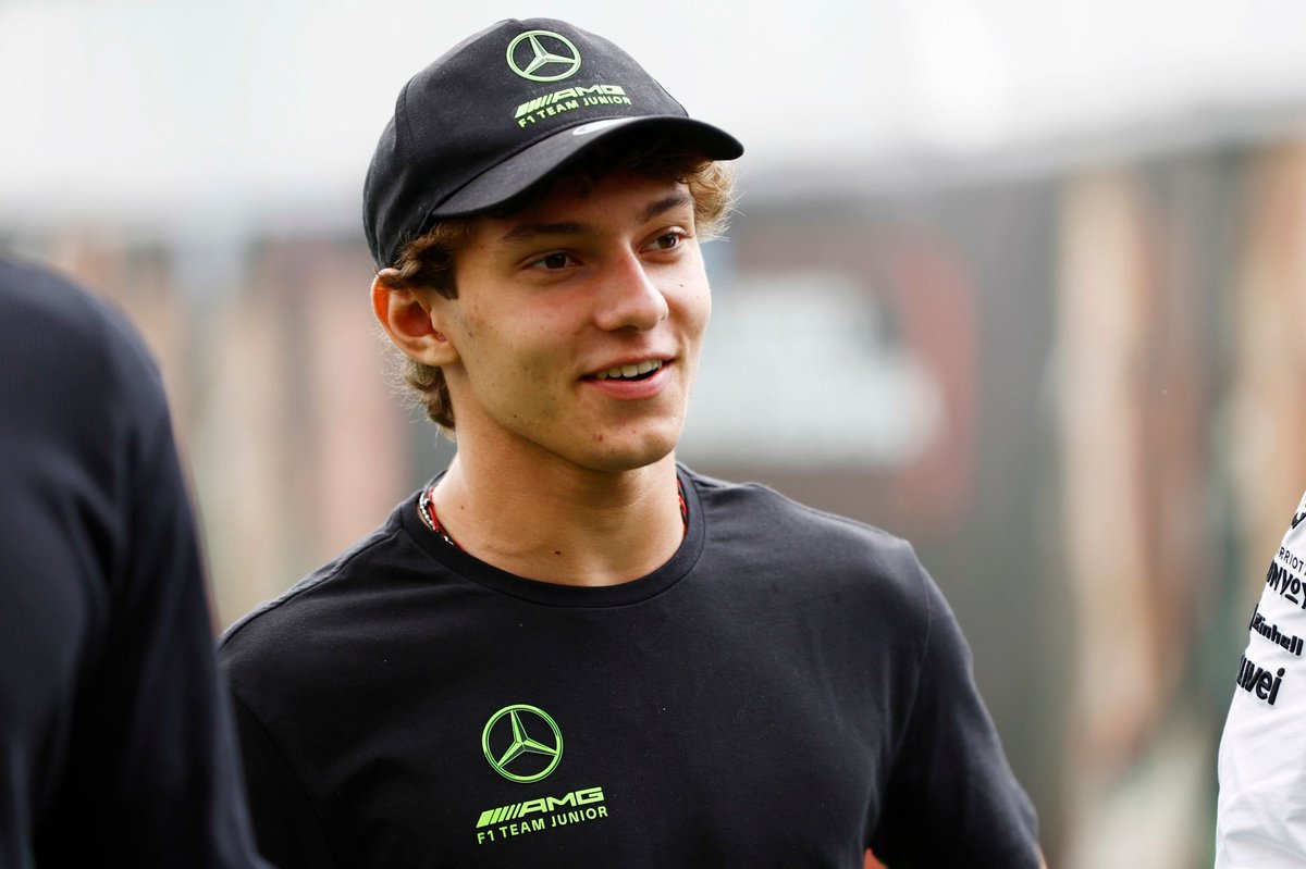 Bearman: “Antonelli, Formula 1’de olmayı hak ediyor, onunla şampiyonluk için savaşmak istiyorum”              