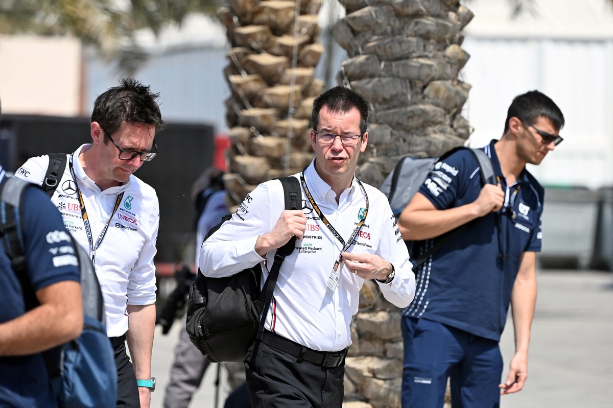 Ferrari, Mercedes’ten ayrılan Mike Elliott ile anlaşmaya hazırlanıyor!