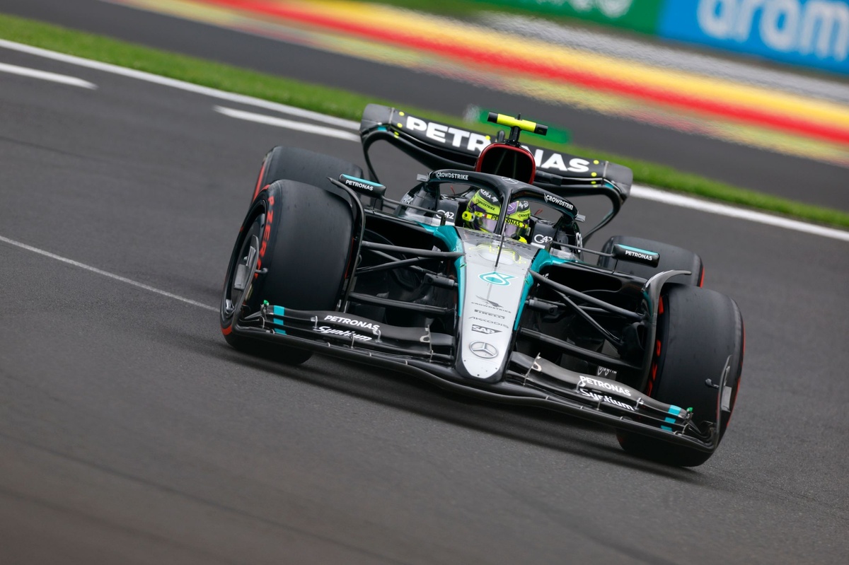 Mercedes, hâlâ lastik sıcaklığı sorununa çözüm bulmaya çalışıyor